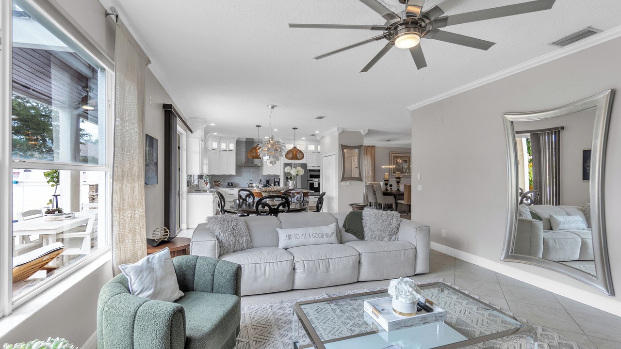 Photo of Livingroom in Trailer Estates