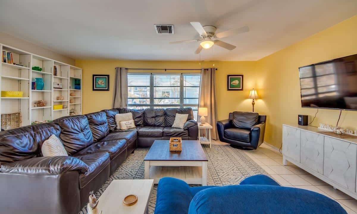 Photo of Livingroom in Fort Myers Beach