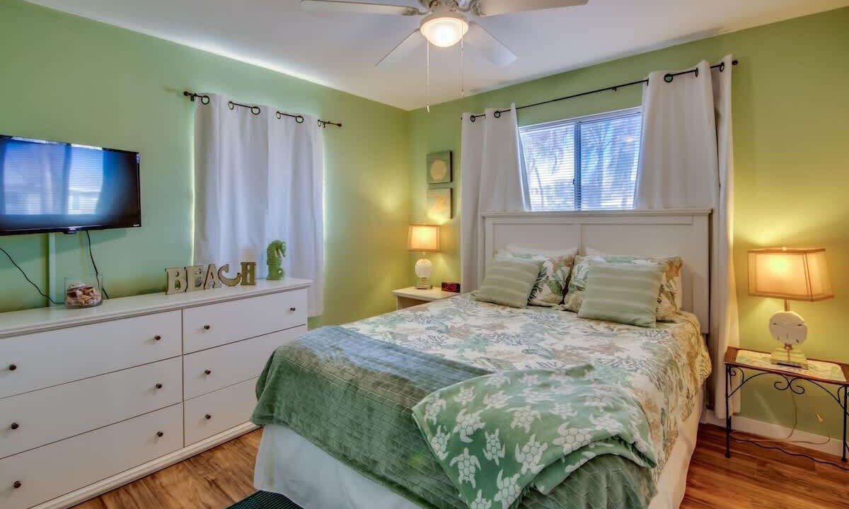 Photo of Bedroom in Fort Myers Beach