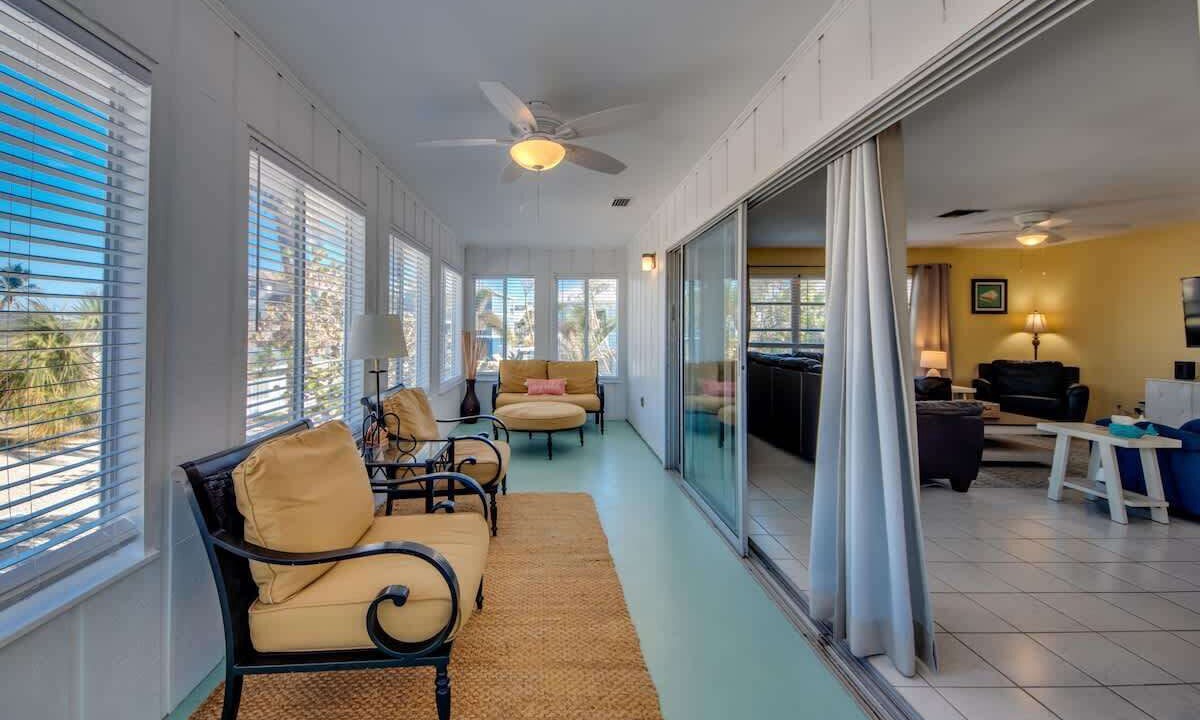 Photo of Livingroom in Fort Myers Beach