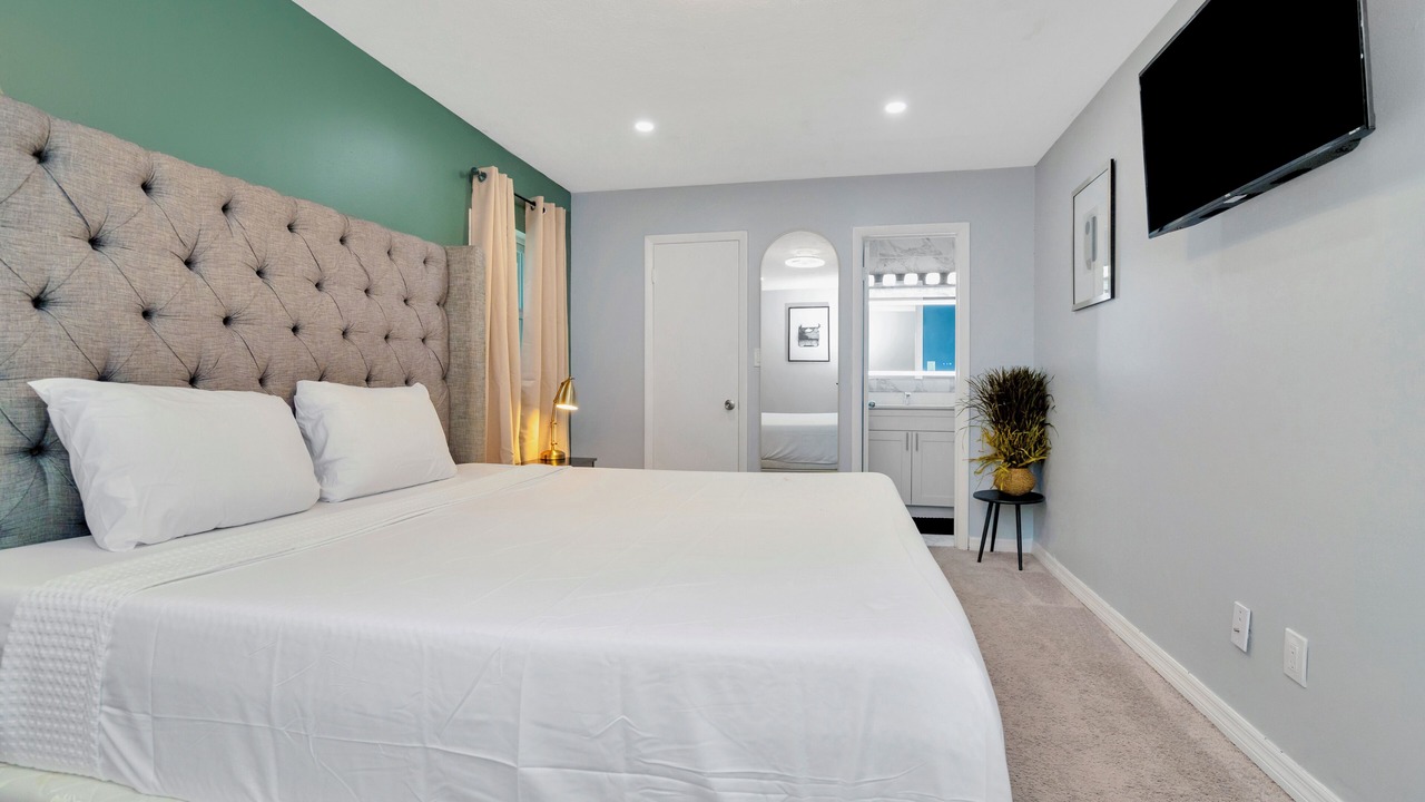 Photo of Bedroom in Seffner Community Alliance