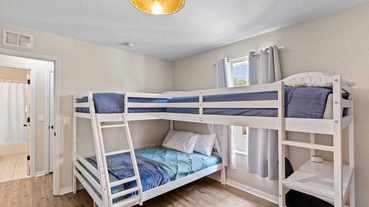 Photo of Bedroom in Regal Palms