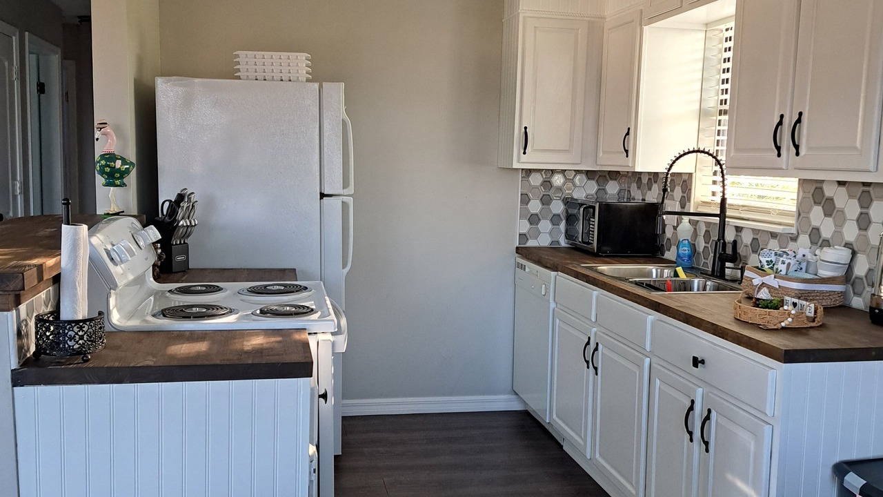 Photo of Kitchen in Chokoloskee