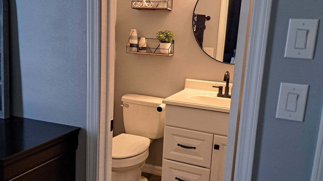 Photo of Bathroom in Chokoloskee