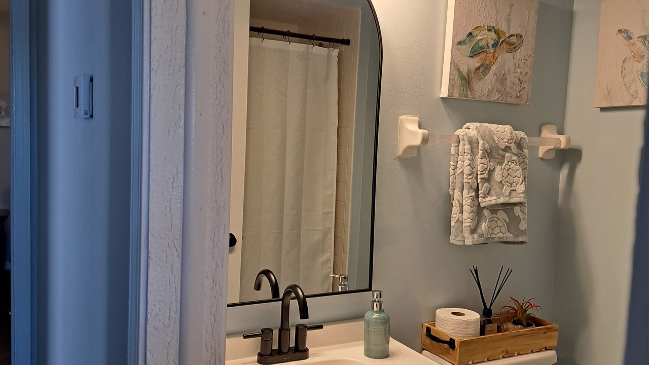 Photo of Bathroom in Chokoloskee