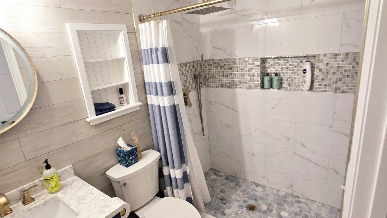 Photo of Bathroom in Laurel