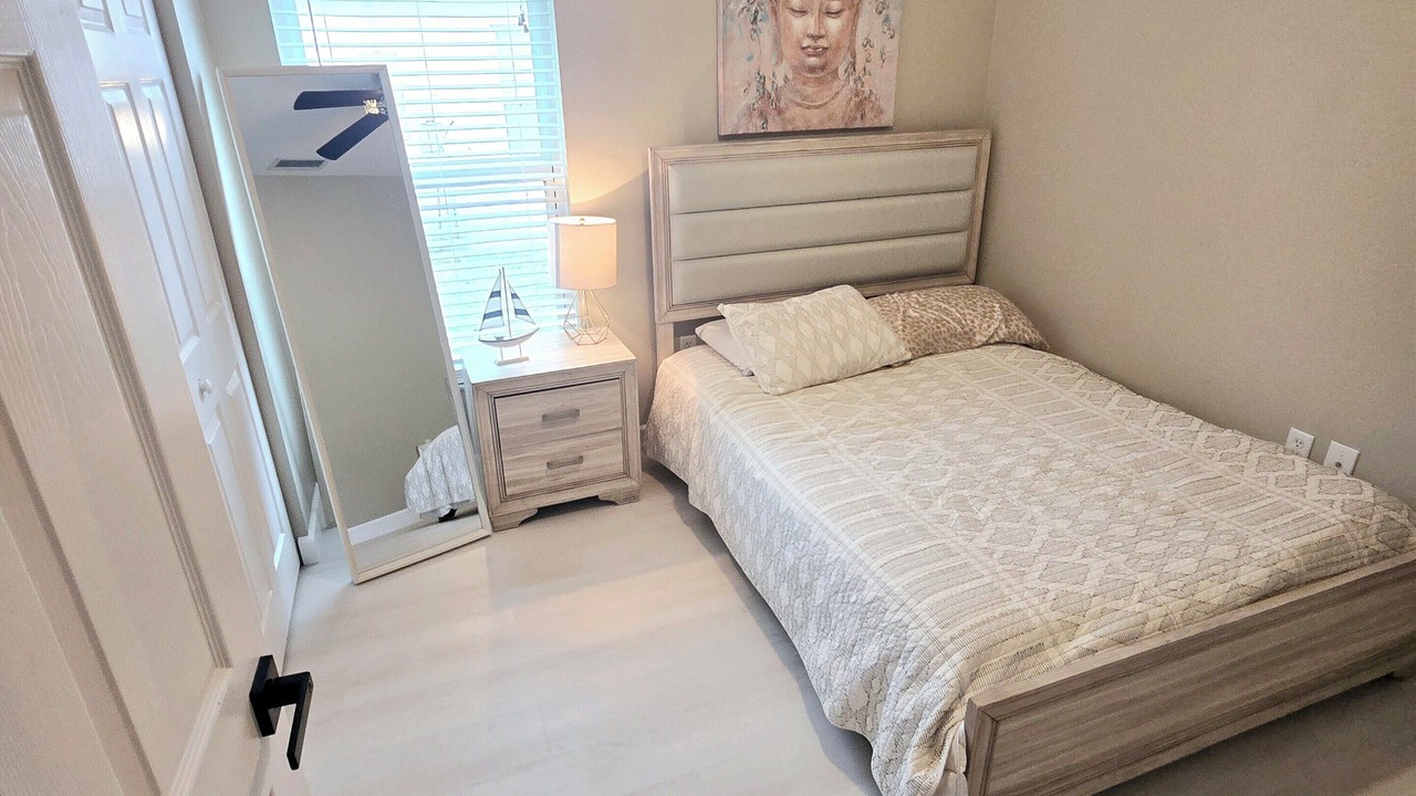 Photo of Bedroom in Laurel