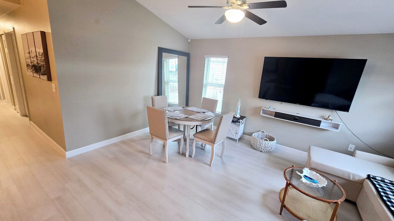 Photo of Livingroom in Laurel