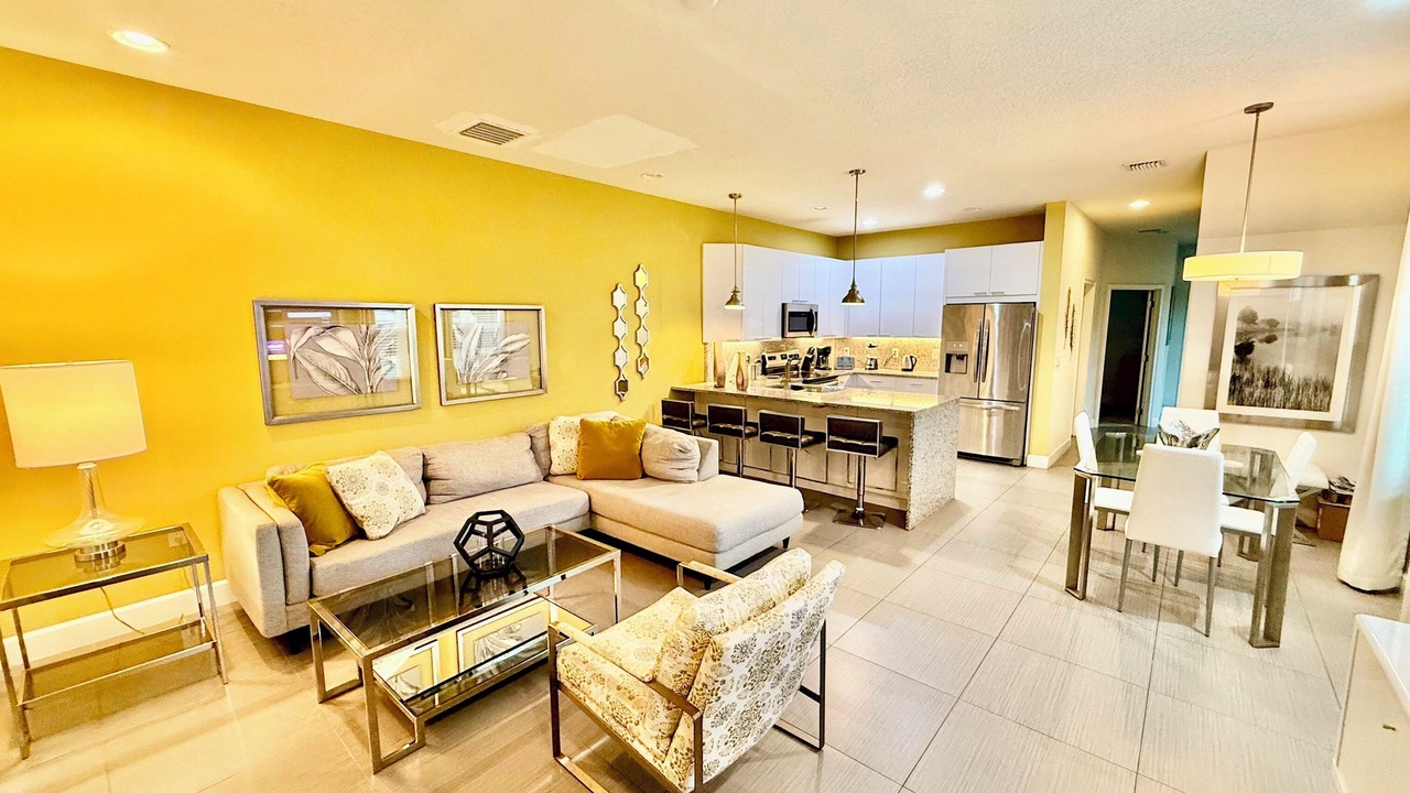 Photo of Livingroom in Westbury