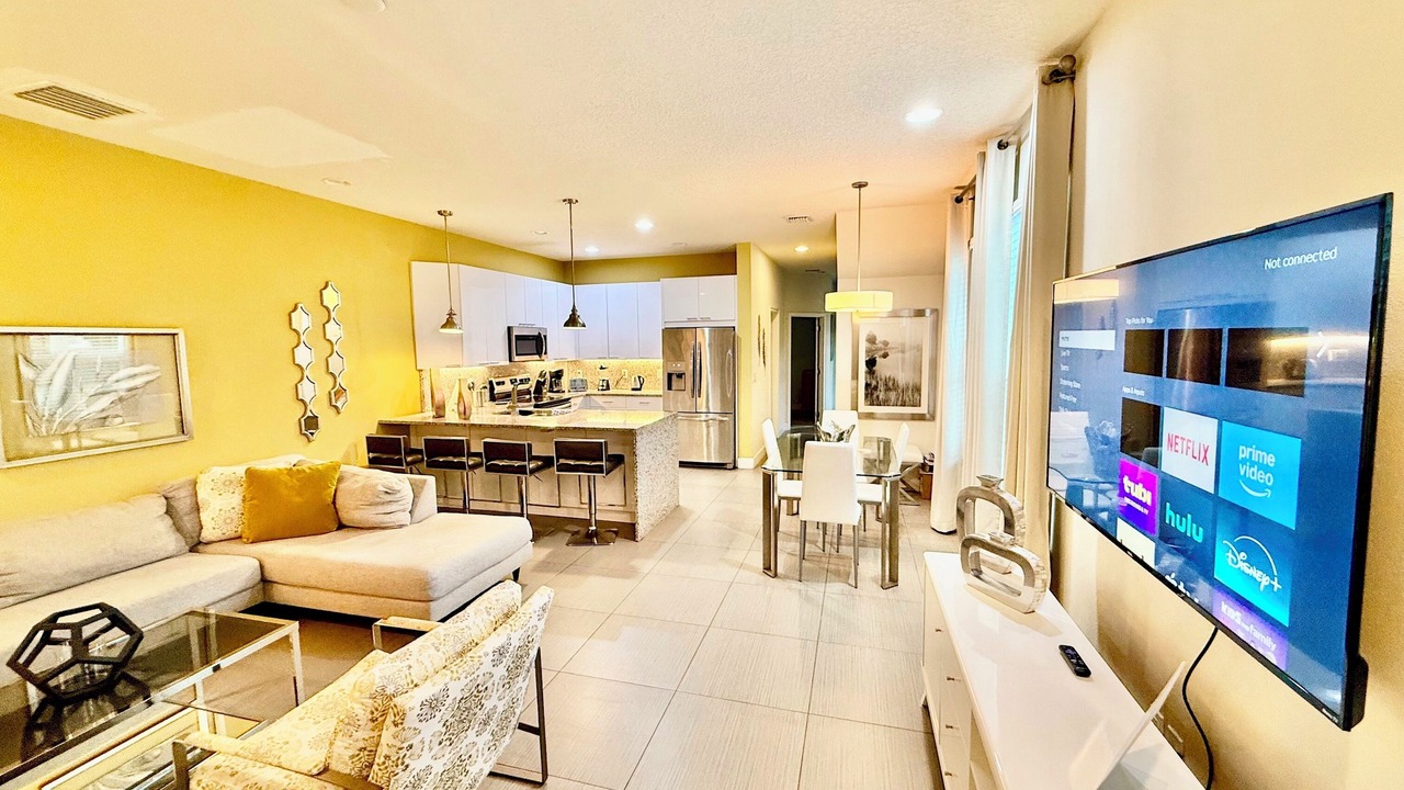Photo of Livingroom in Westbury