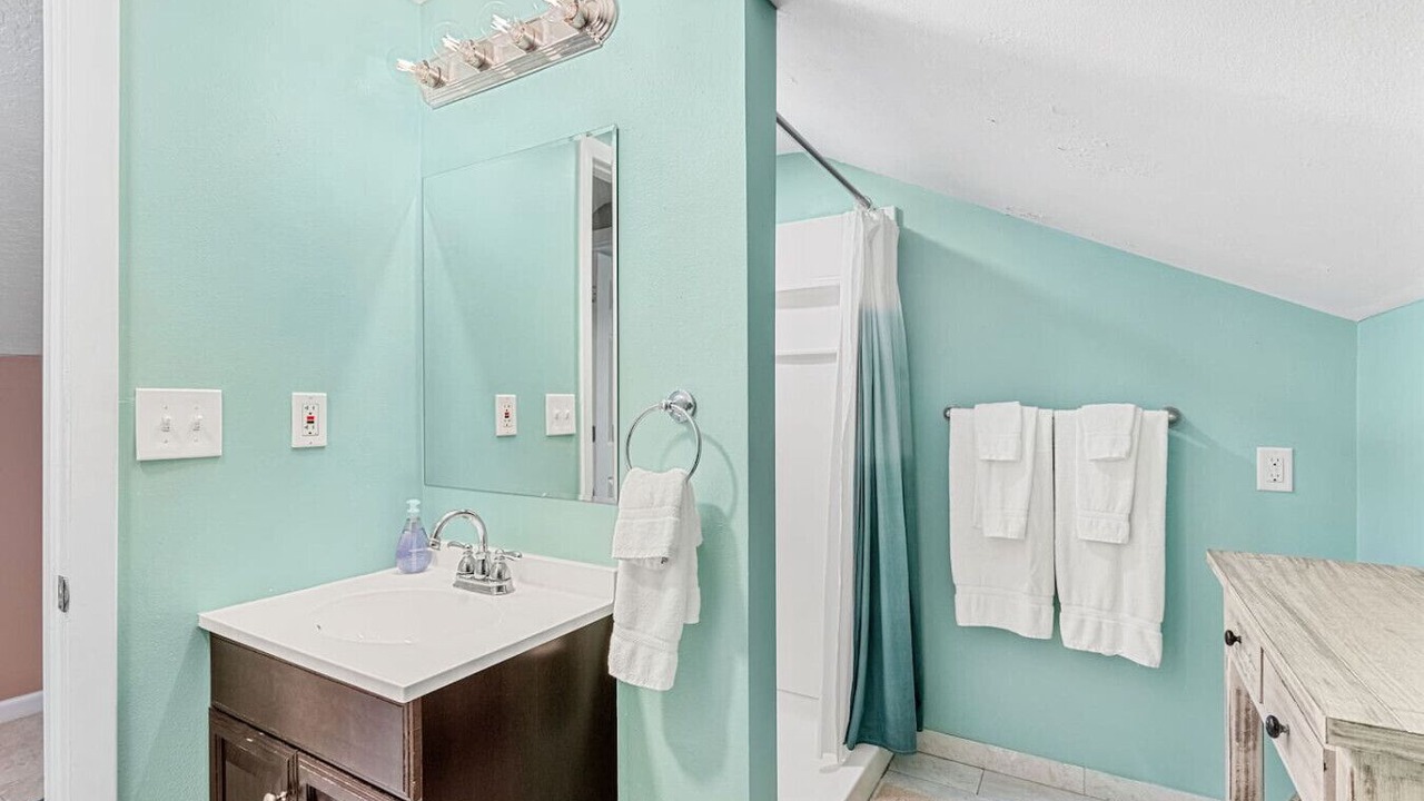 Photo of Bathroom in Cocoa Beach