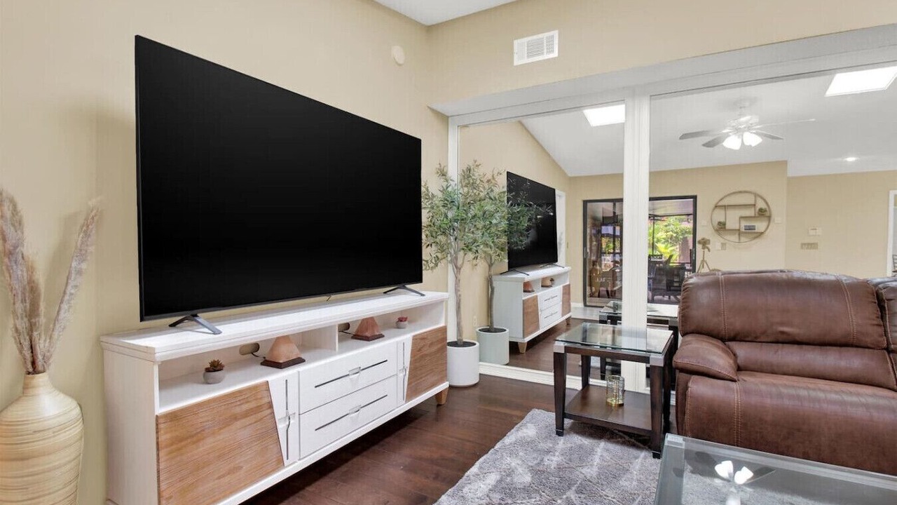 Photo of Livingroom in Carrollwood
