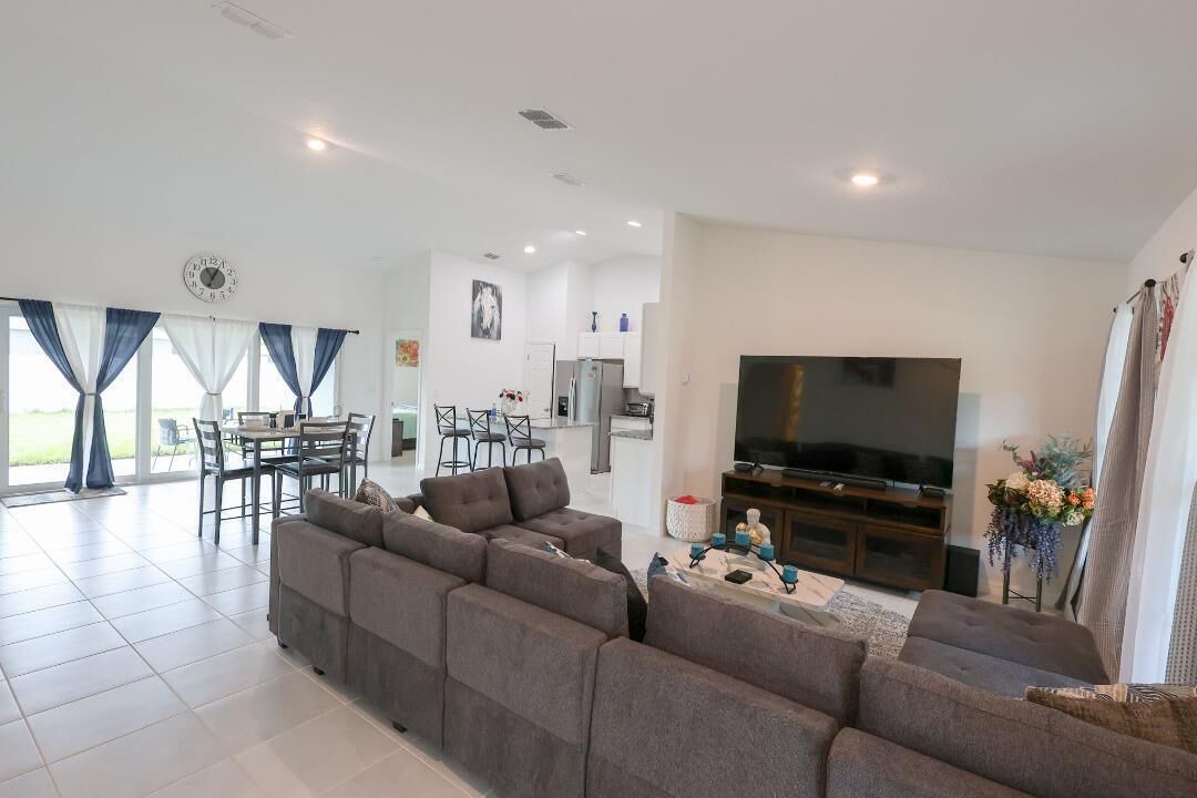 Photo of Livingroom in Port Malabar