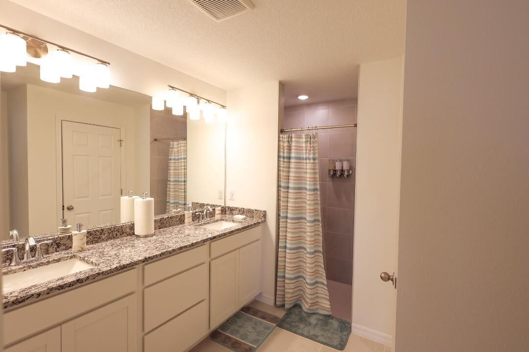 Photo of Bathroom in Port Malabar