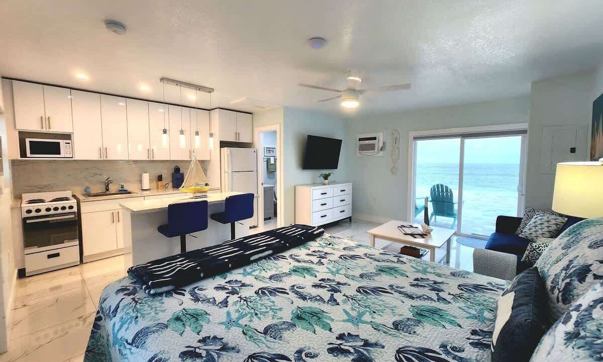 Photo of Bedroom in Melbourne Beach