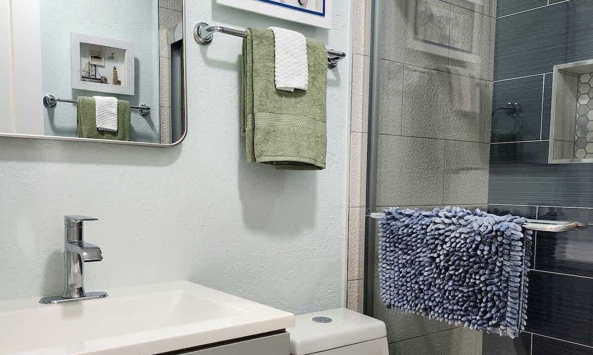 Photo of Bathroom in Melbourne Beach