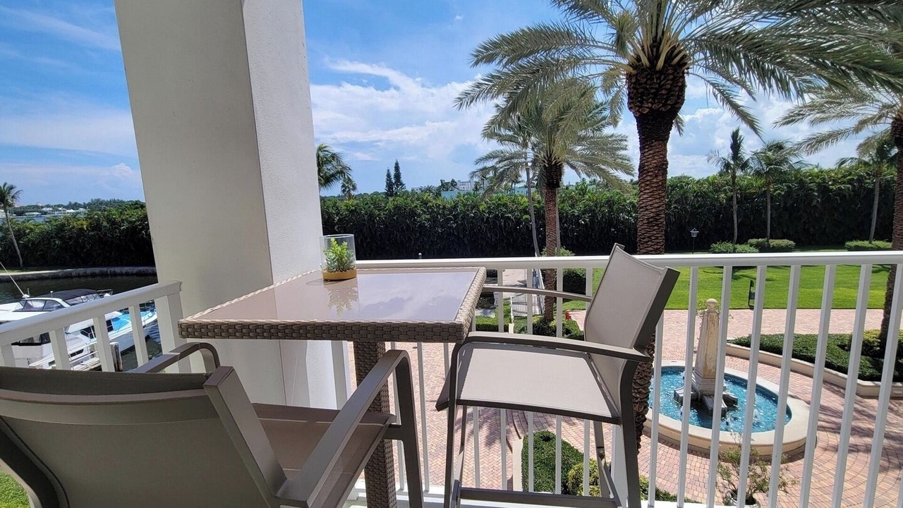 Photo of Patio Balcony in East Ocean Ave