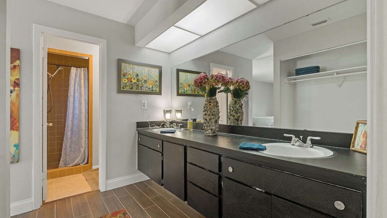 Photo of Bathroom in Lakeland Highlands