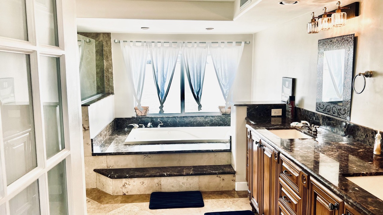 Photo of Bathroom in Homestead