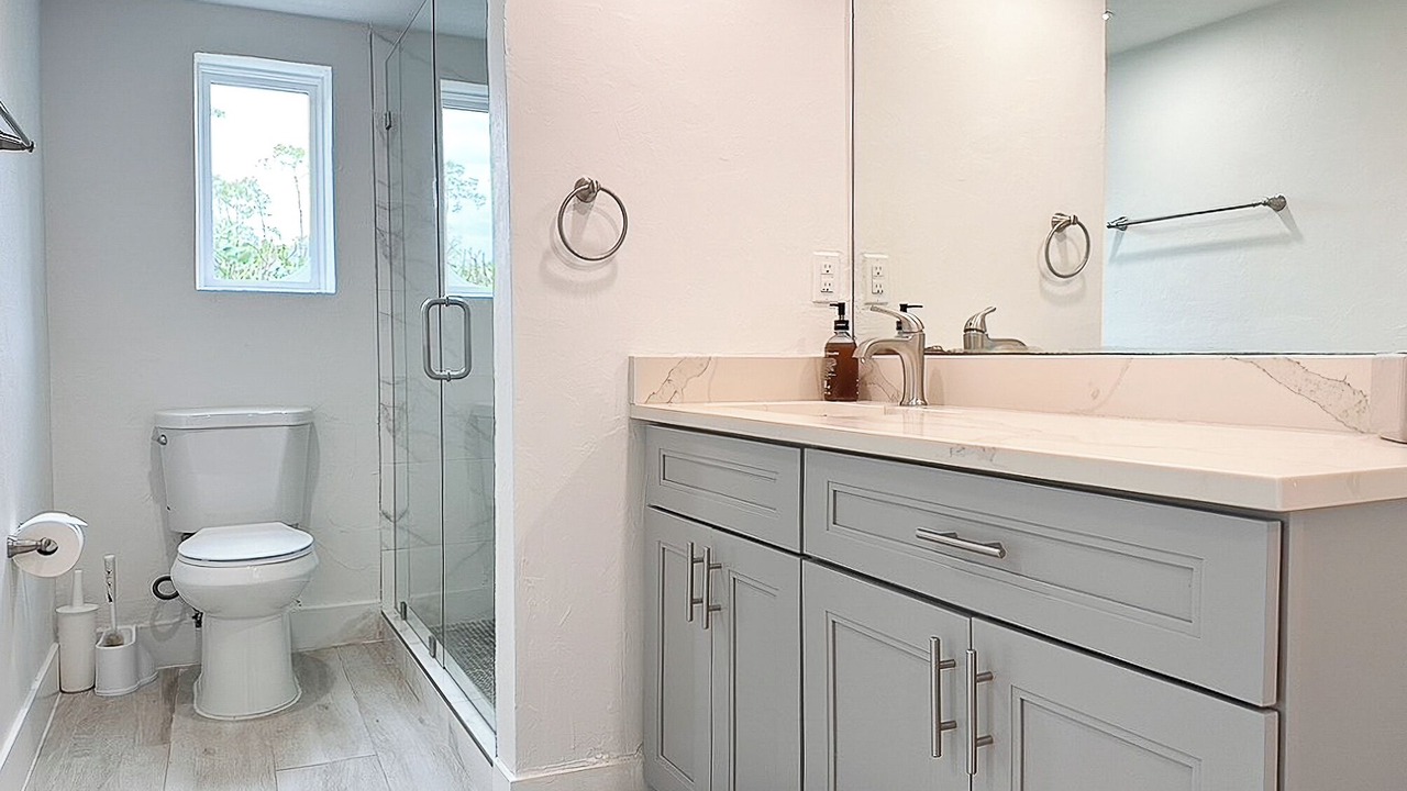 Photo of Bathroom in Oakes Estates