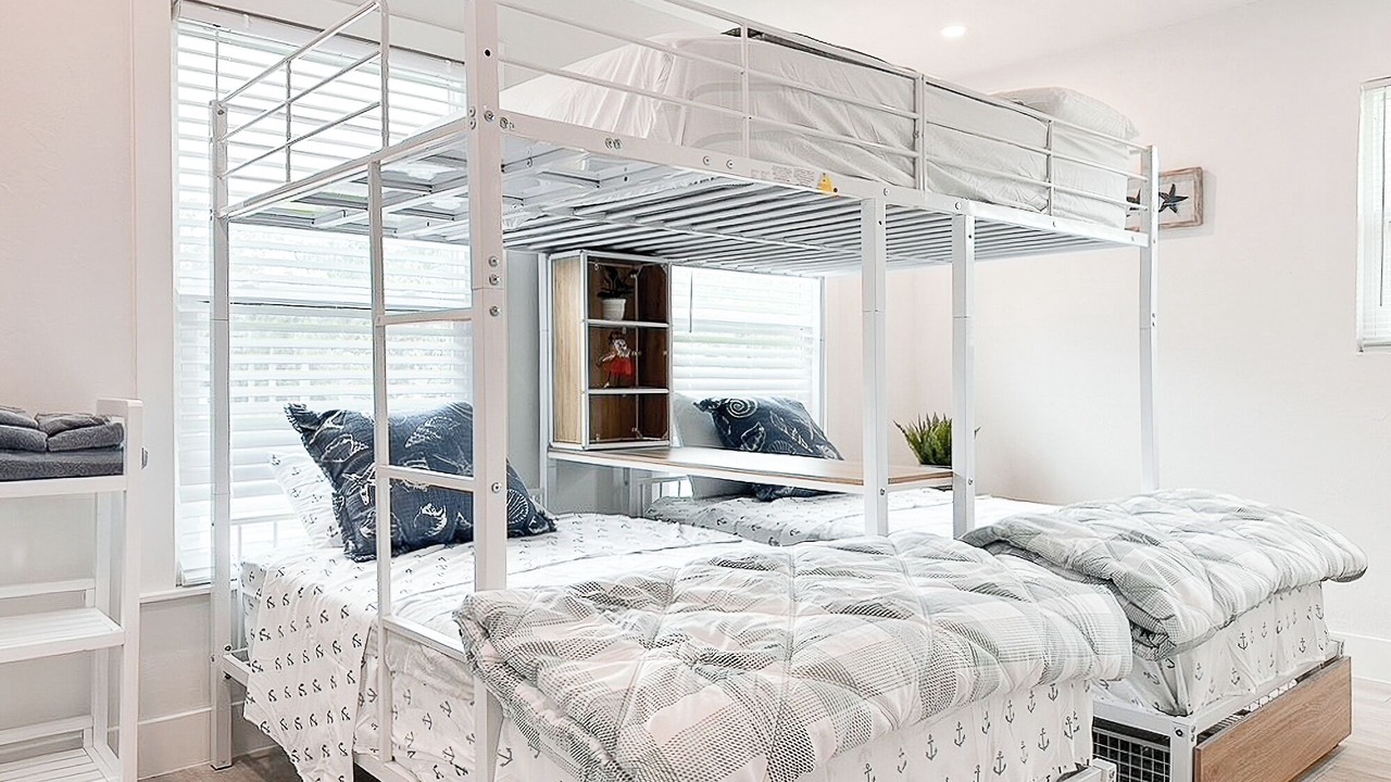 Photo of Bedroom in Oakes Estates