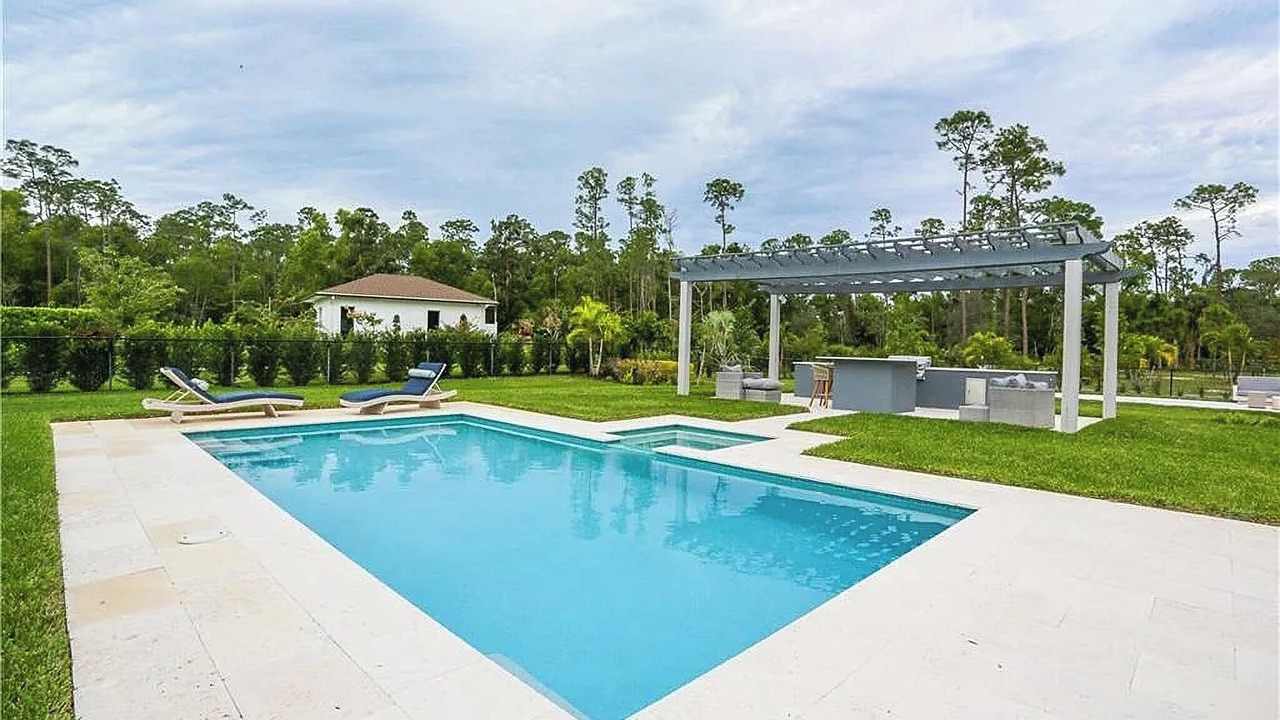 Photo of Outdoor in Oakes Estates