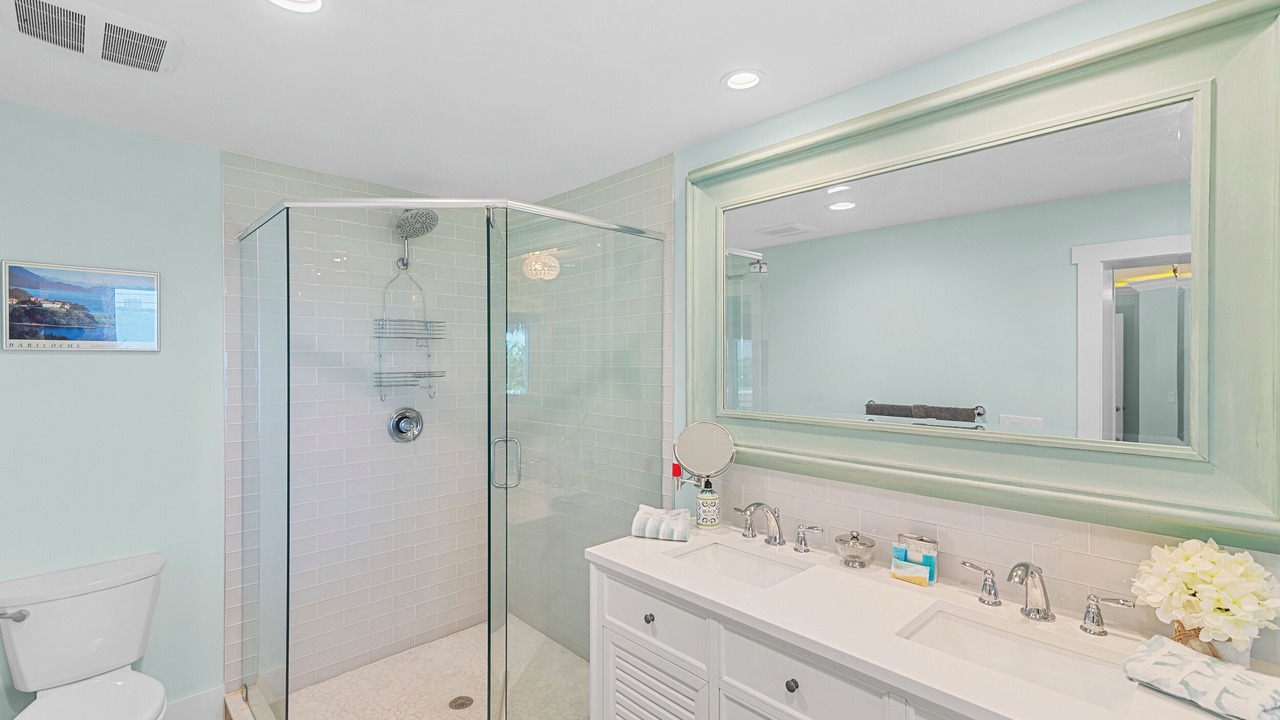 Photo of Bathroom in Jensen Beach