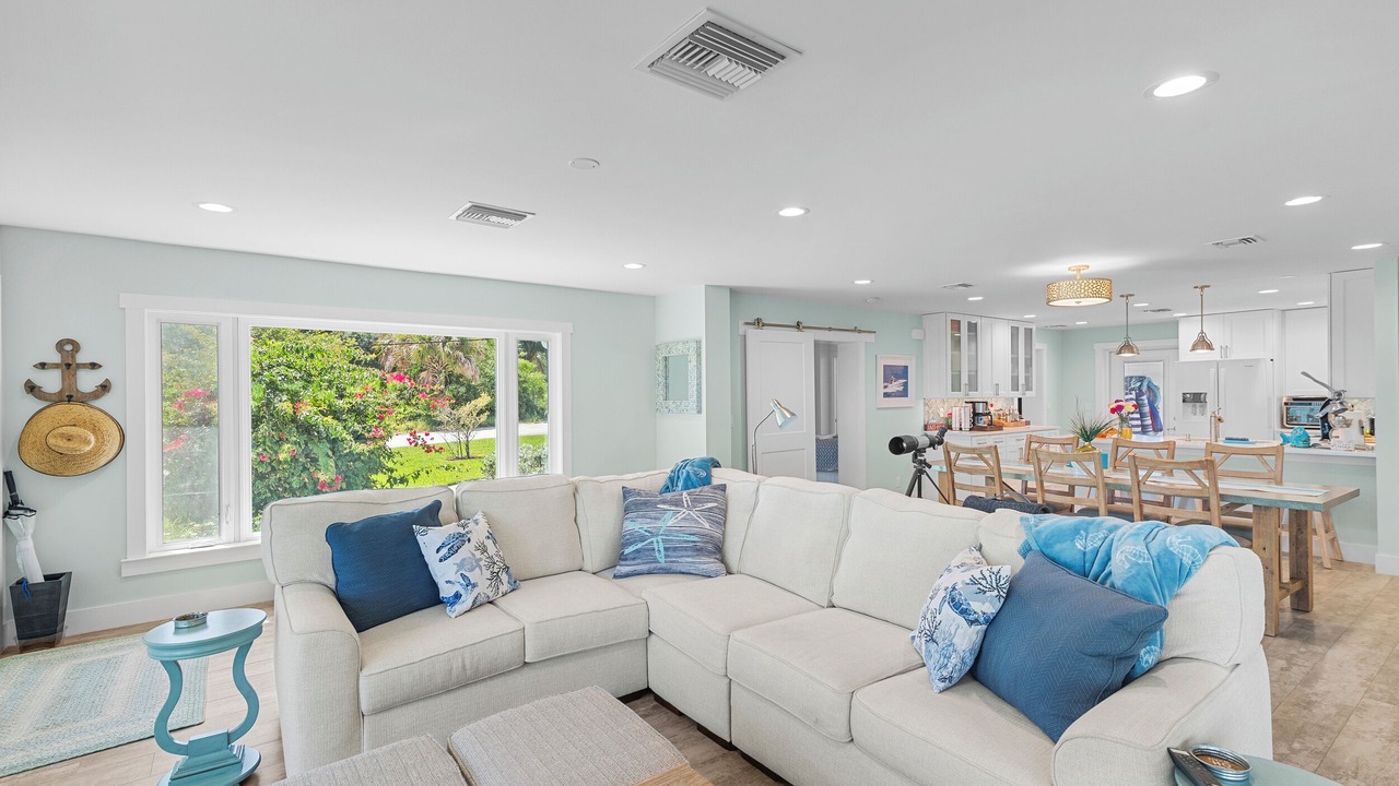 Photo of Livingroom in Jensen Beach