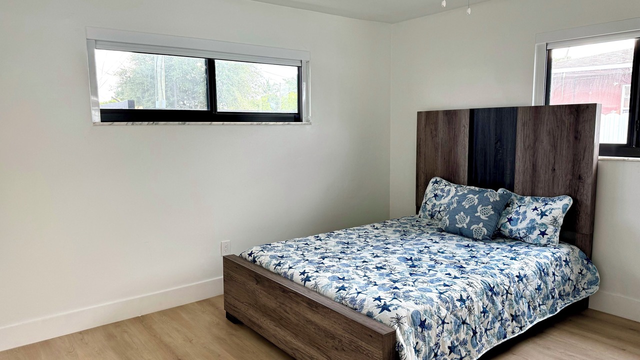 Photo of Bedroom in Hialeah