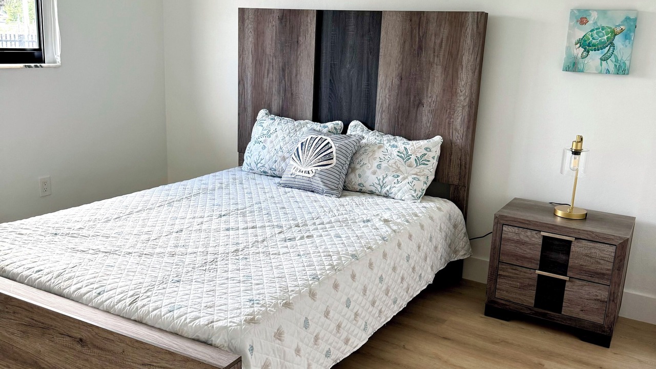 Photo of Bedroom in Hialeah