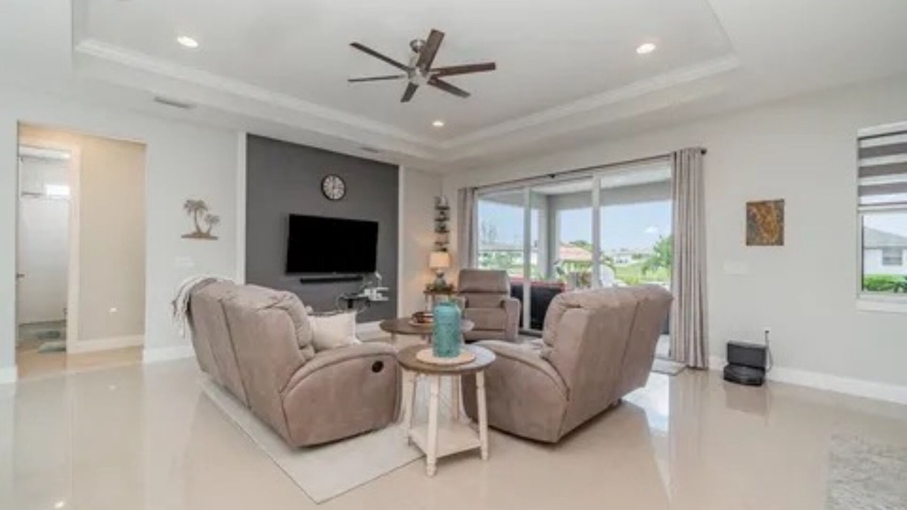 Photo of Livingroom in Trafalgar