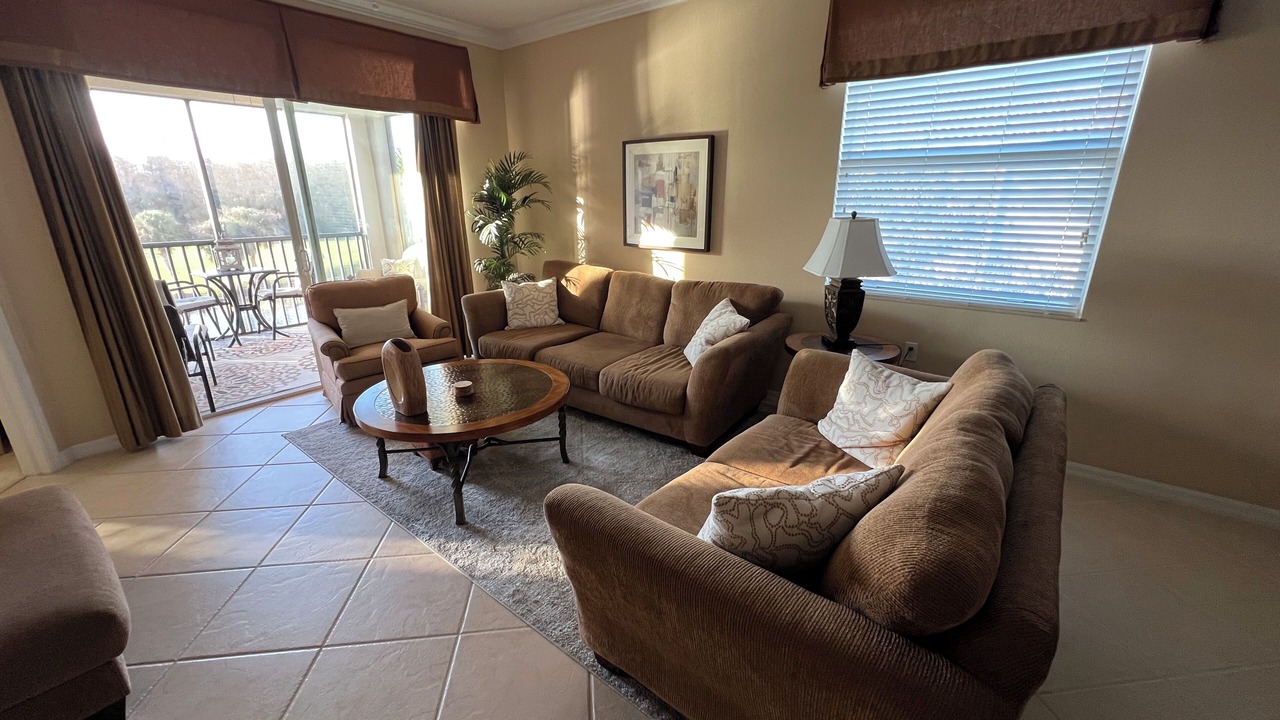Photo of Livingroom in Naples