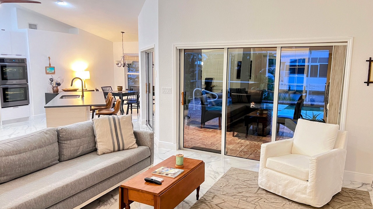 Photo of Livingroom in Saint James City