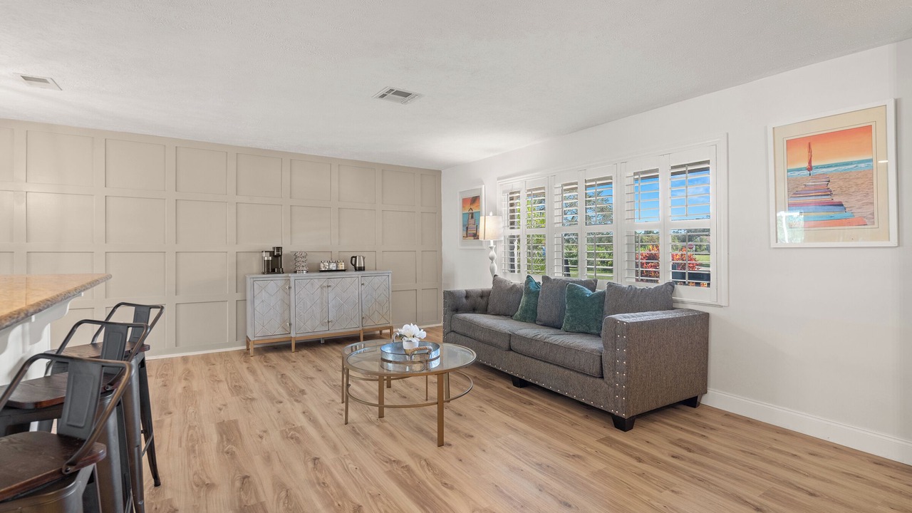 Photo of Livingroom in River Park
