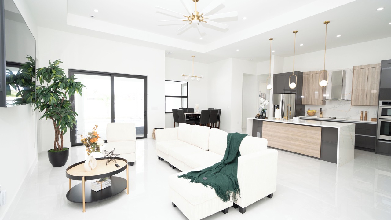 Photo of Livingroom in Diplomat
