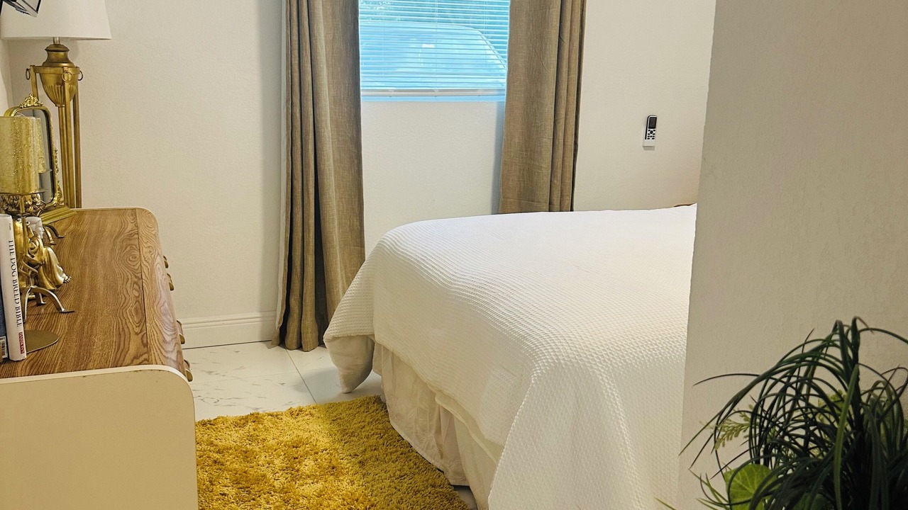 Photo of Bedroom in Lake Magdalene