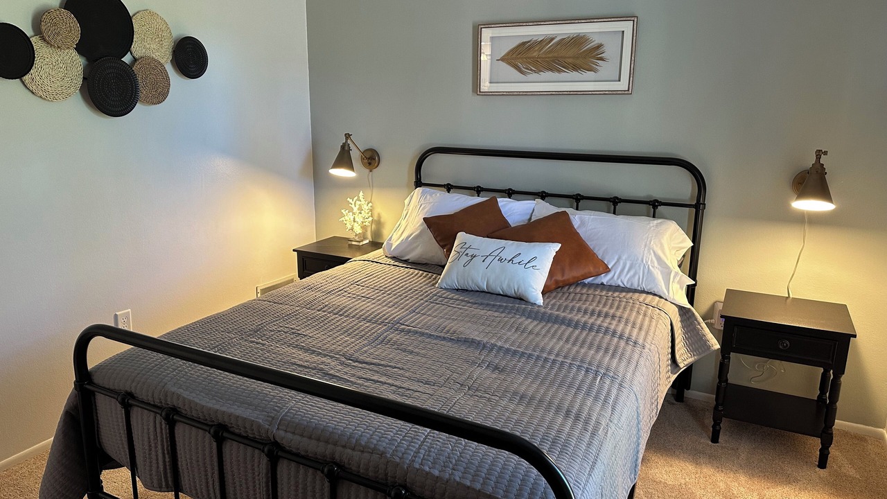 Photo of Bedroom in Gulf Gate Estates