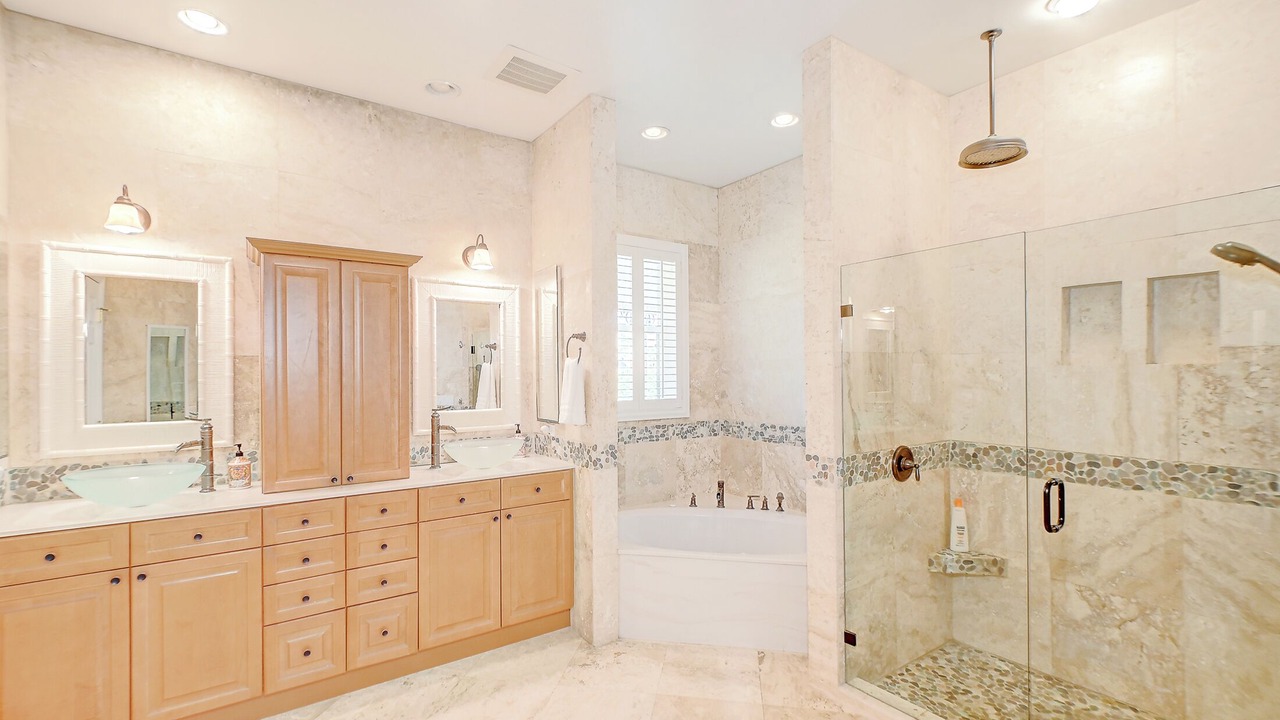 Photo of Bathroom in Alva