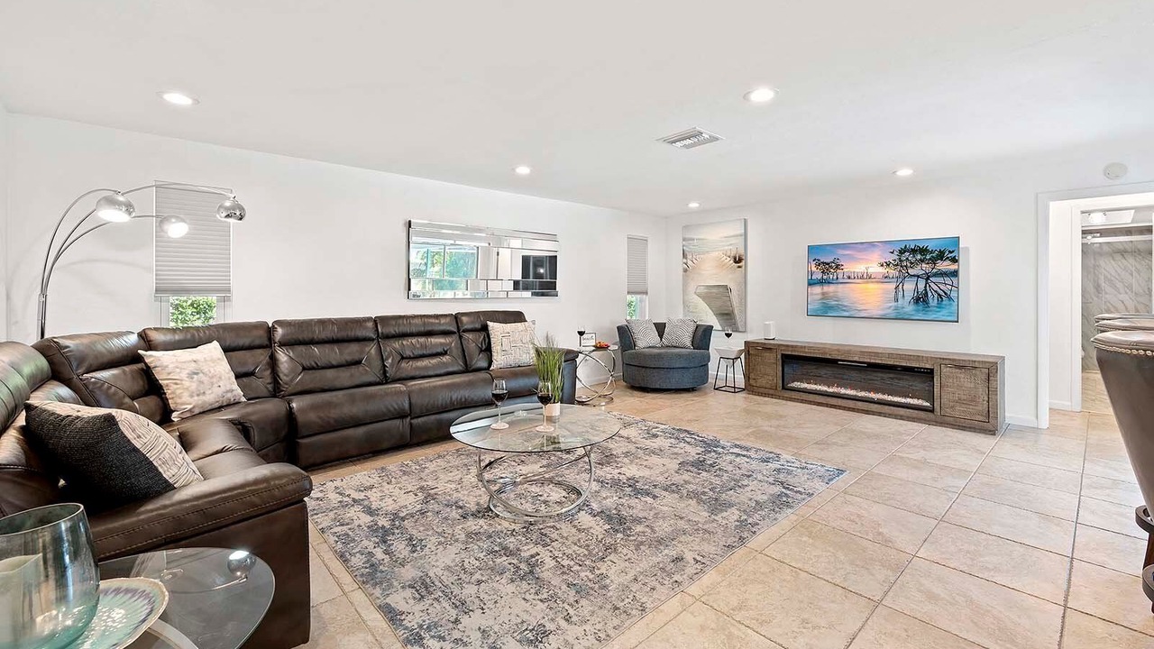 Photo of Bedroom in Caloosahatchee