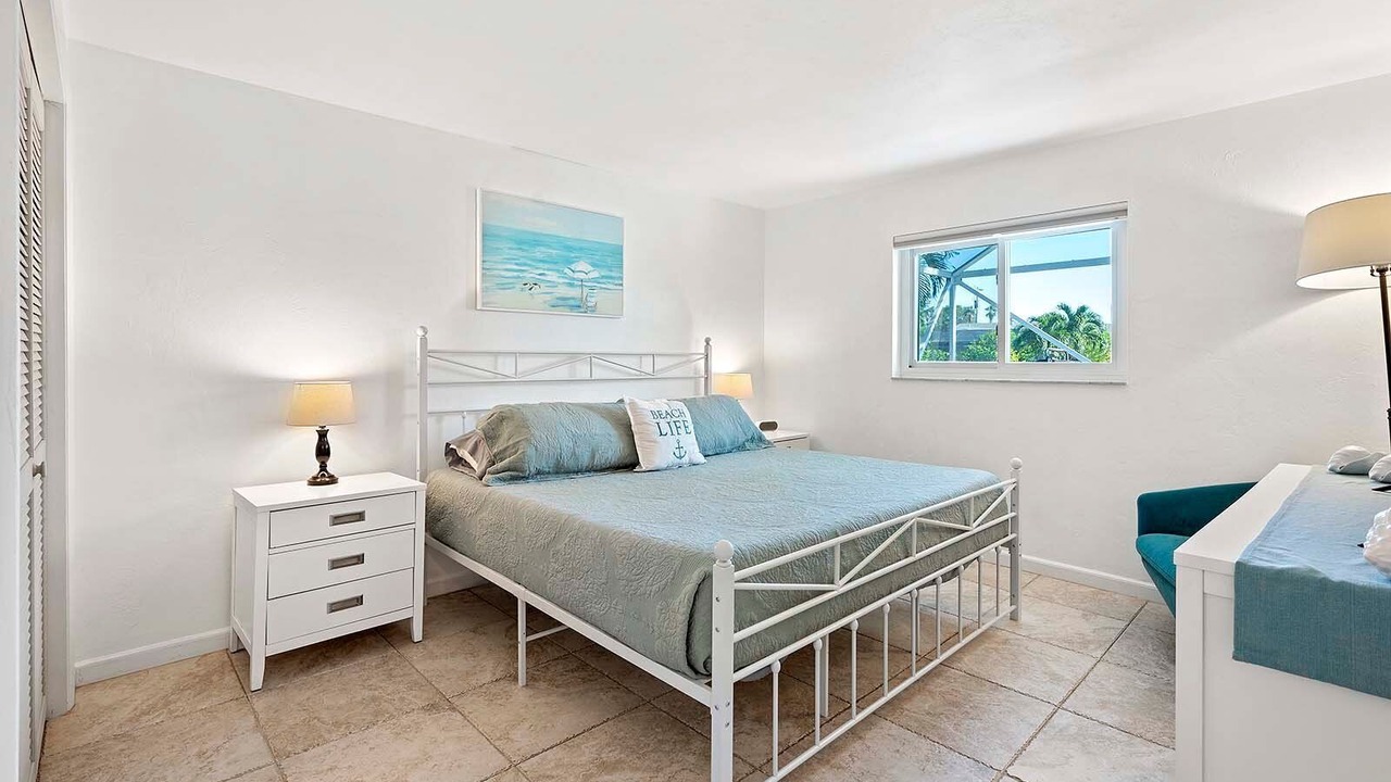 Photo of Bathroom in Caloosahatchee