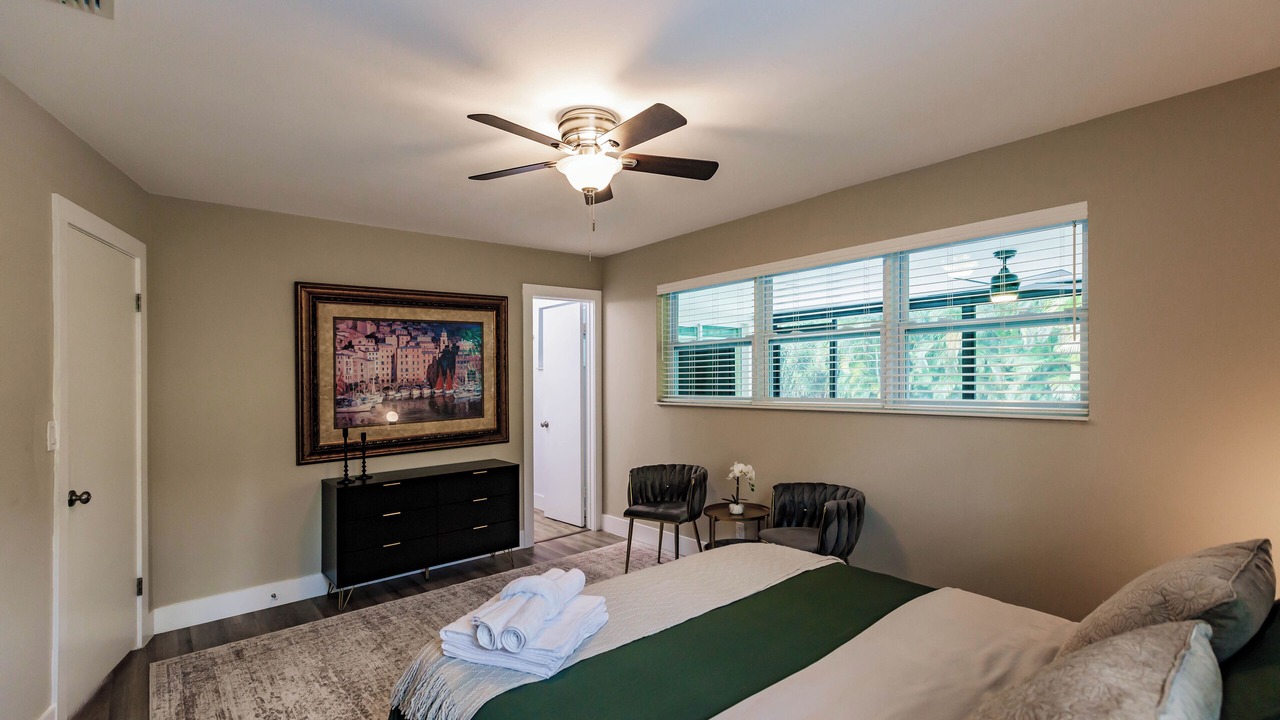 Photo of Bedroom in Lake Park