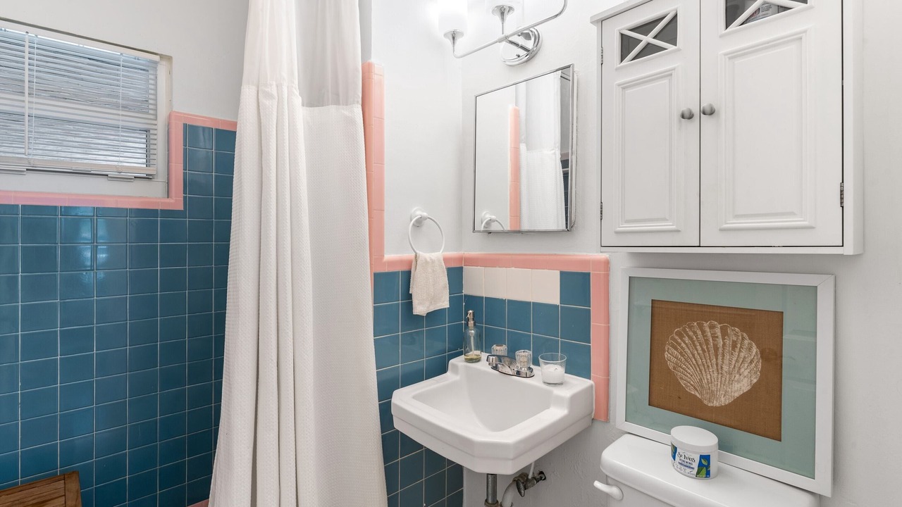 Photo of Bathroom in Islamorada