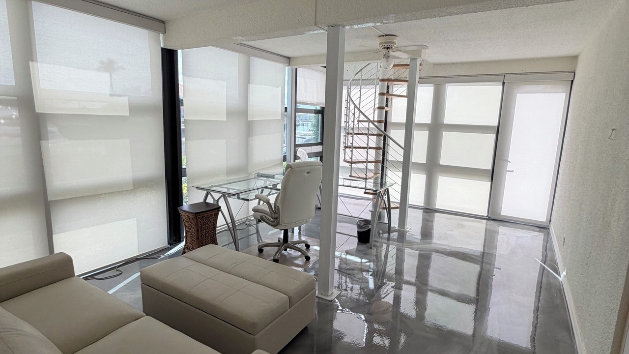 Photo of Livingroom in Old Naples