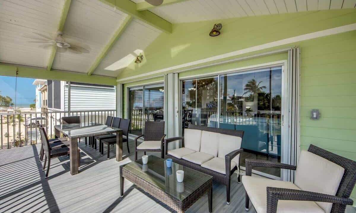 Photo of Outdoor in Mid Island
