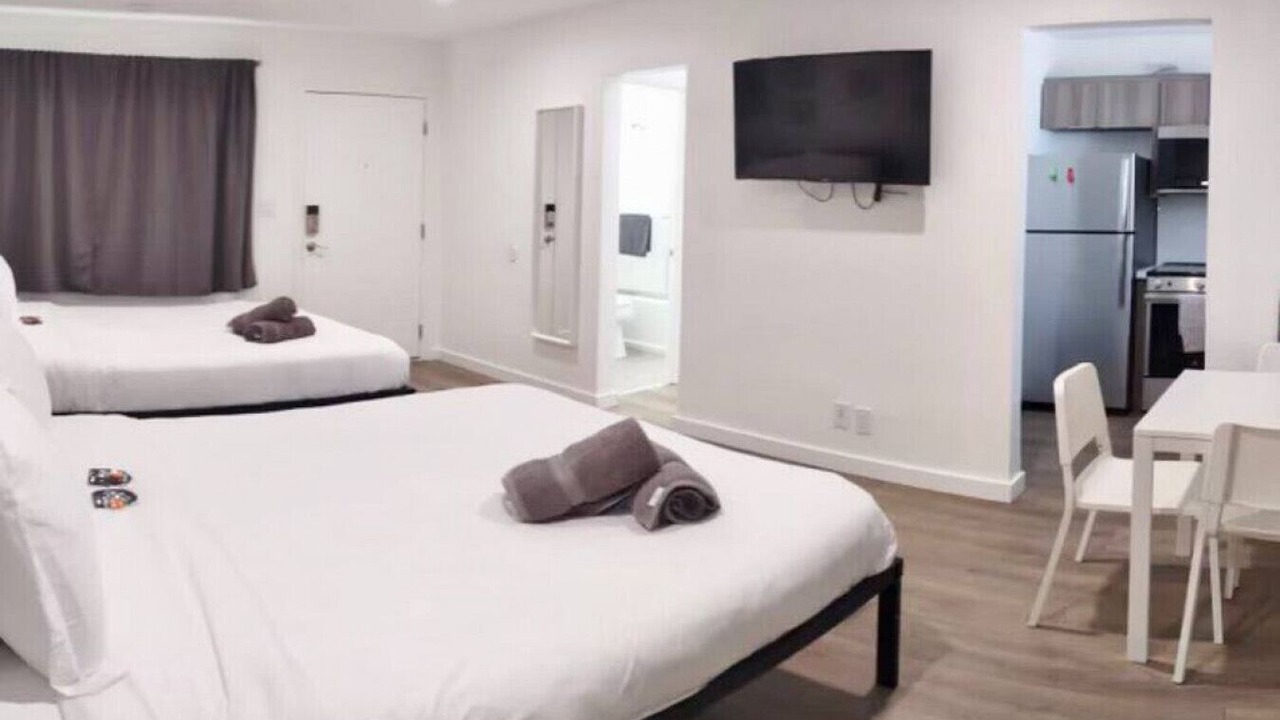 Photo of Bedroom in Downtown Hollywood