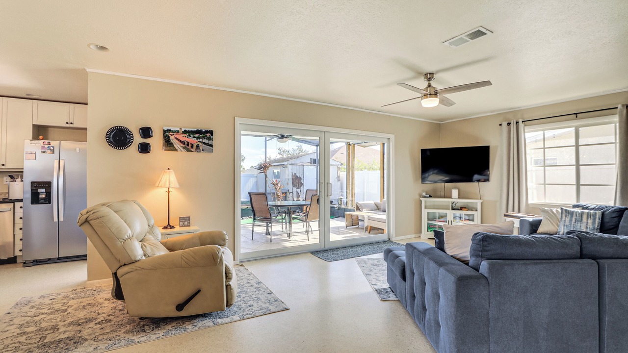 Photo of Livingroom in Venice Gardens