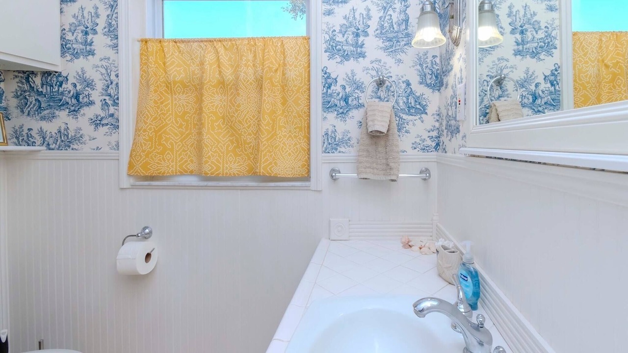 Photo of Bathroom in South Pinellas Community Council