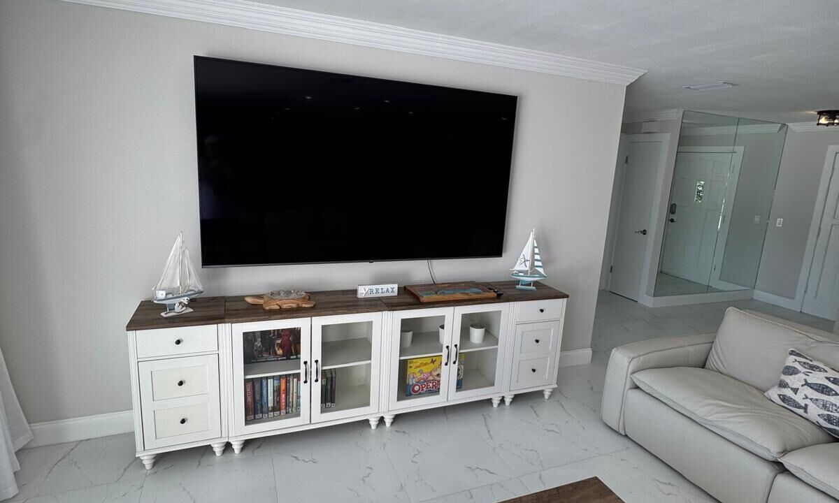 Photo of Livingroom in Melbourne Beach