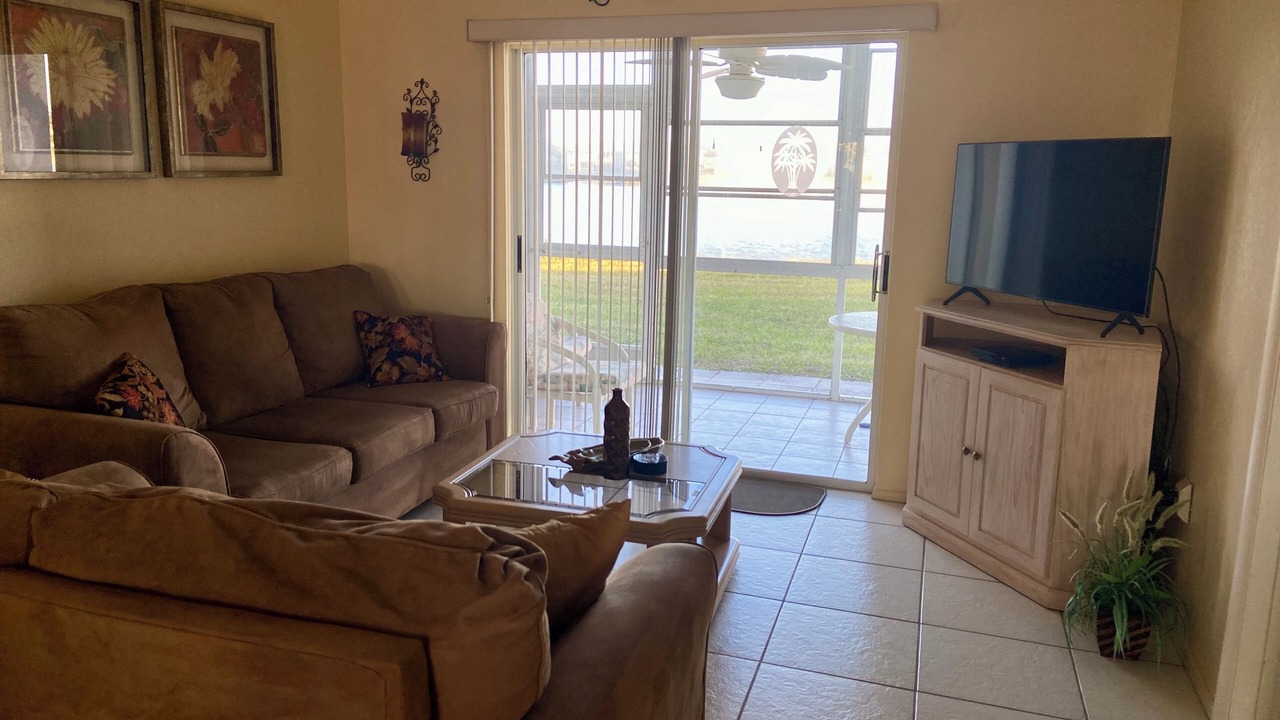 Photo of Livingroom in Lake Suzy