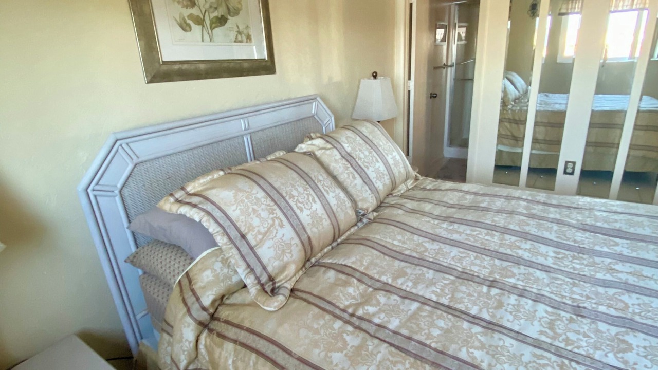 Photo of Bedroom in Lake Suzy